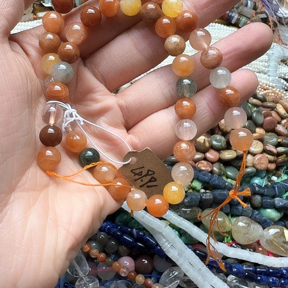 玛瑙/玉髓未镶嵌珠宝半成品一条8mm彩兔毛