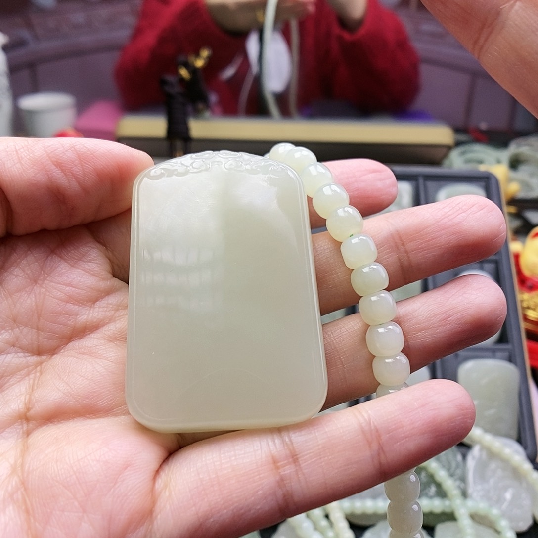 和田玉颈饰未镶嵌晚*