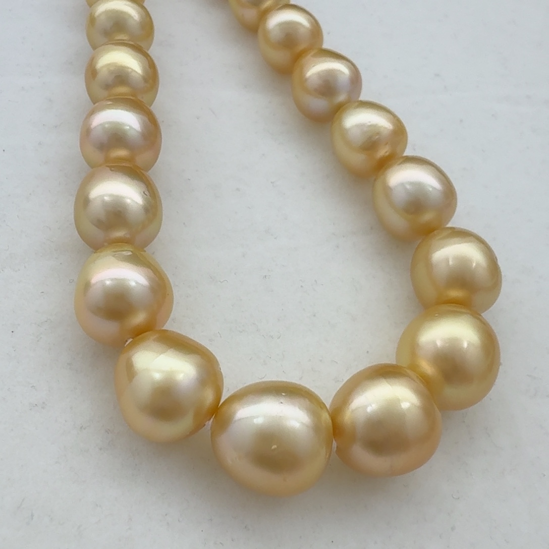 未镶嵌颈饰海水珍珠