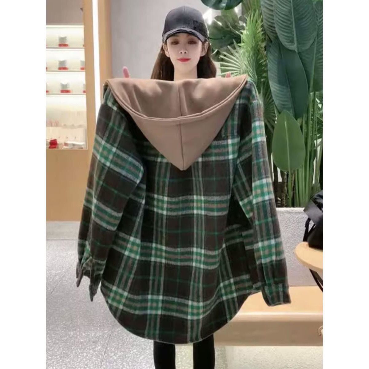 大码磨毛格子衬衫女连帽上衣春秋中长款宽松百搭衬衣外套休闲时尚