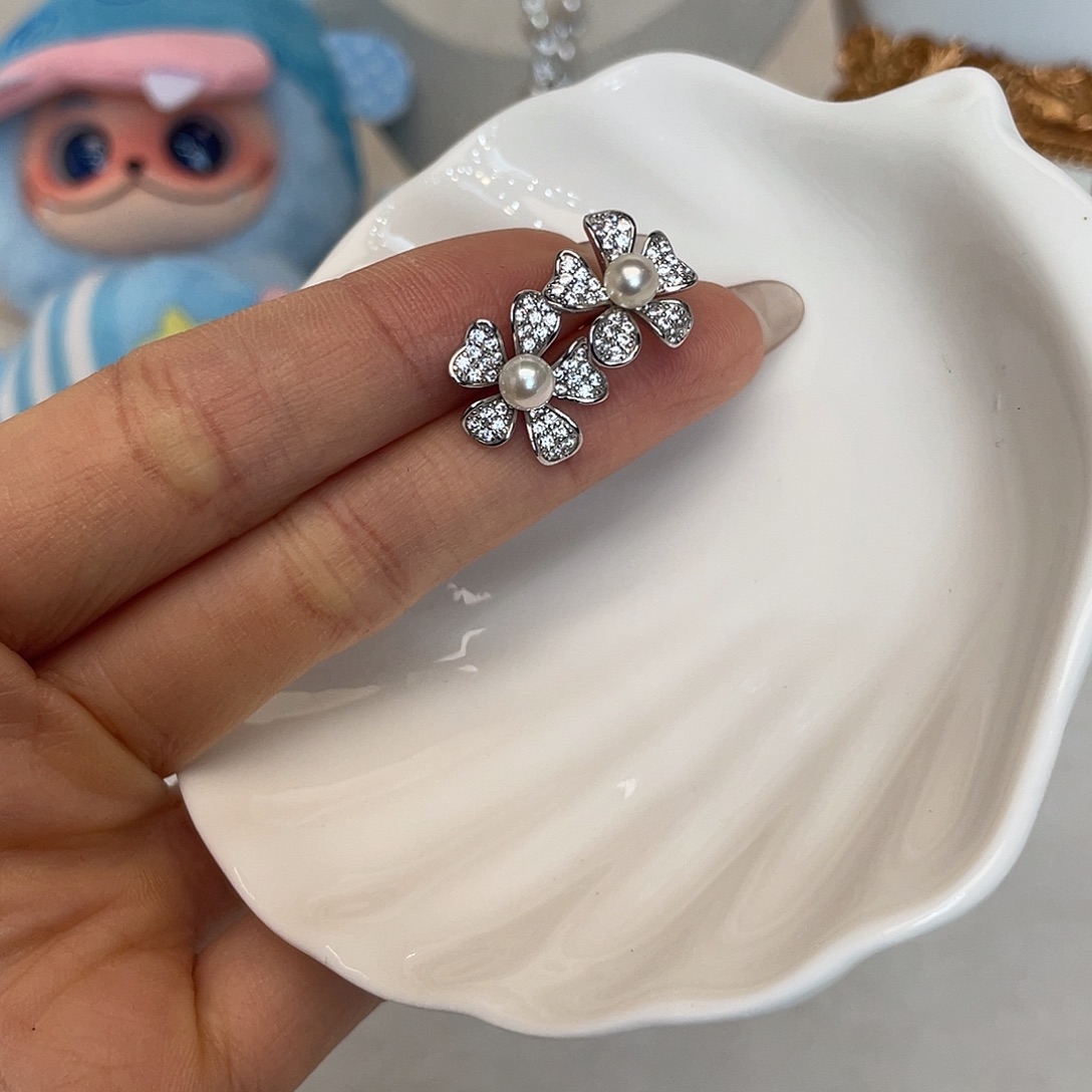 银S925镶嵌海水珍珠耳饰