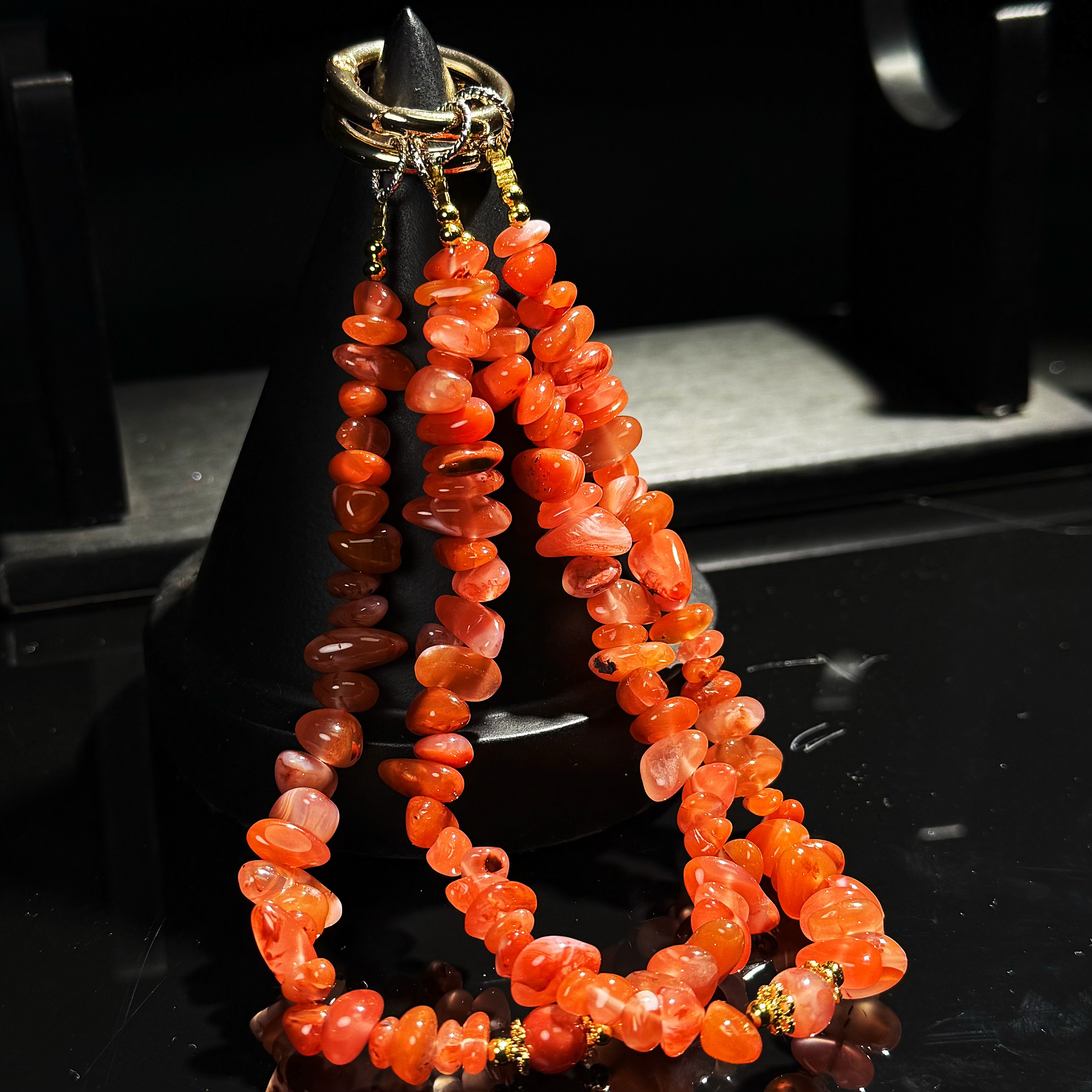 【皇后甄选】南红玛瑙手机挂-多样性发其一