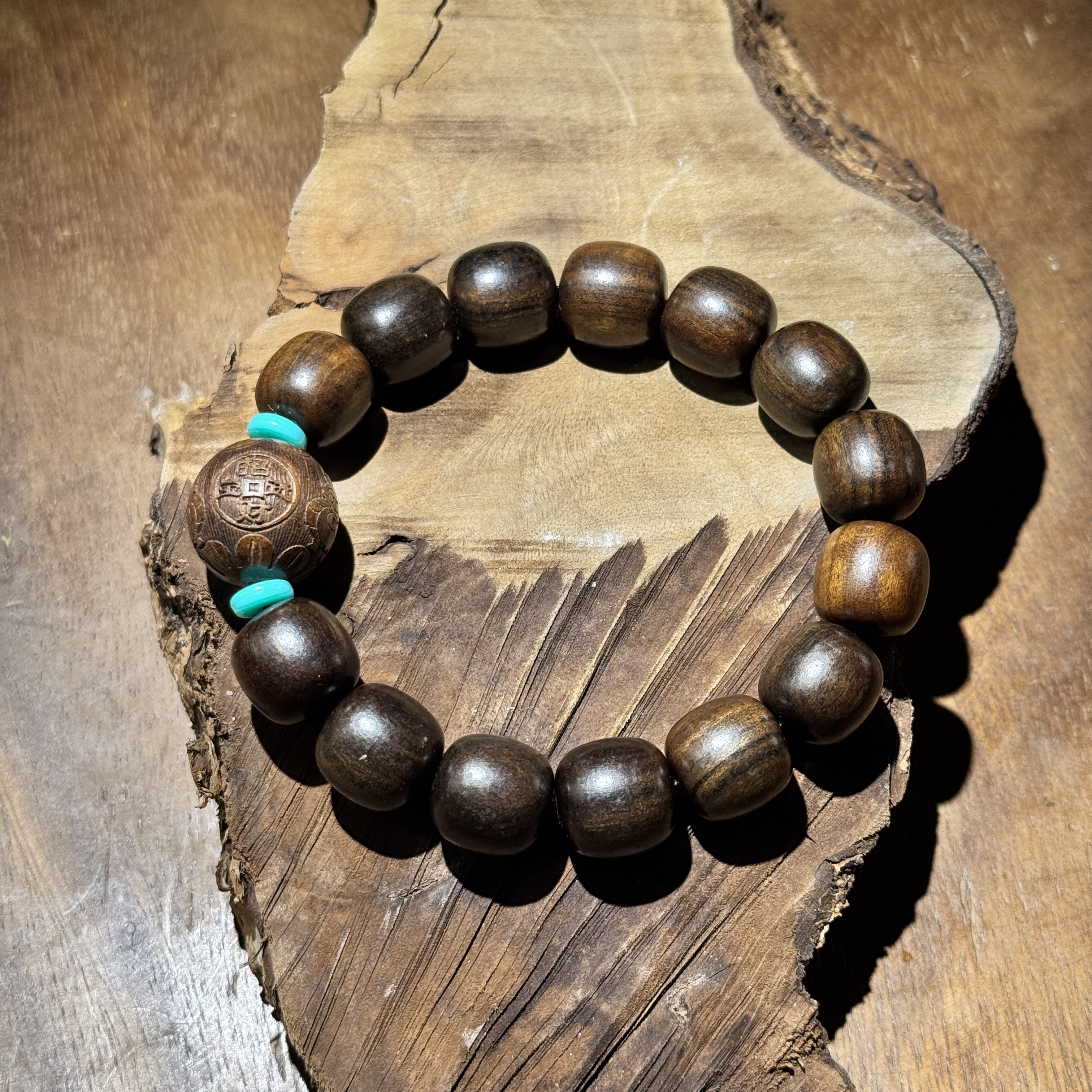 沉贵宝桶珠1.5老型+雕刻（无礼盒）K320