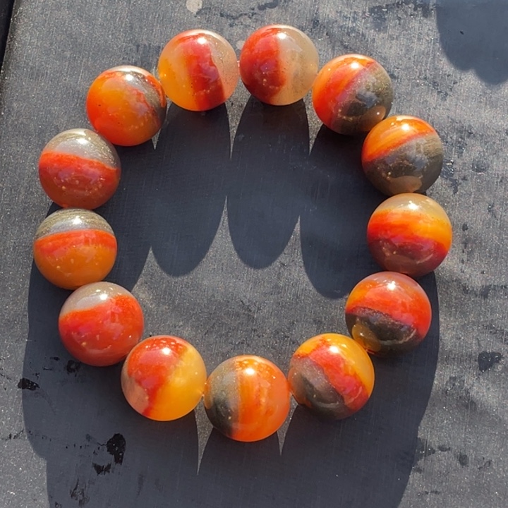 未镶嵌石英质玉（黄龙玉）手串