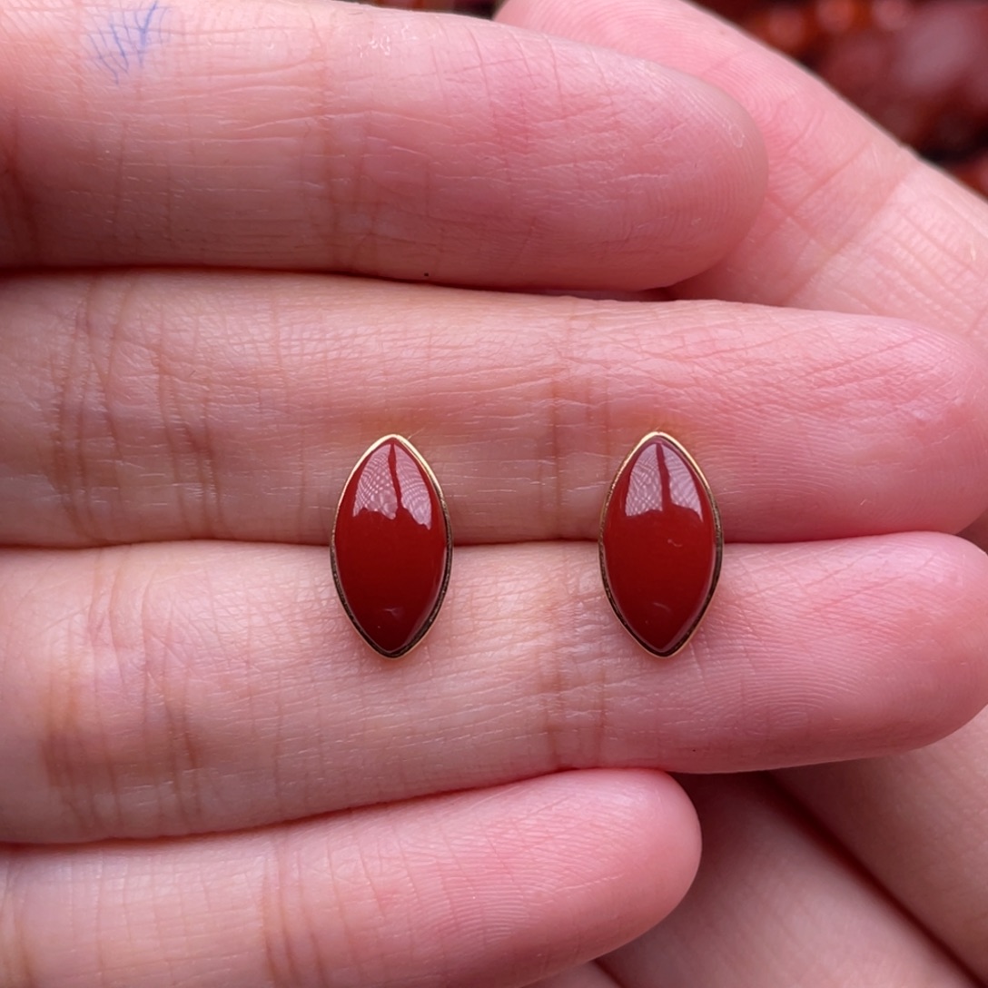 南红玛瑙18K金镶嵌珠宝奇石耳钉