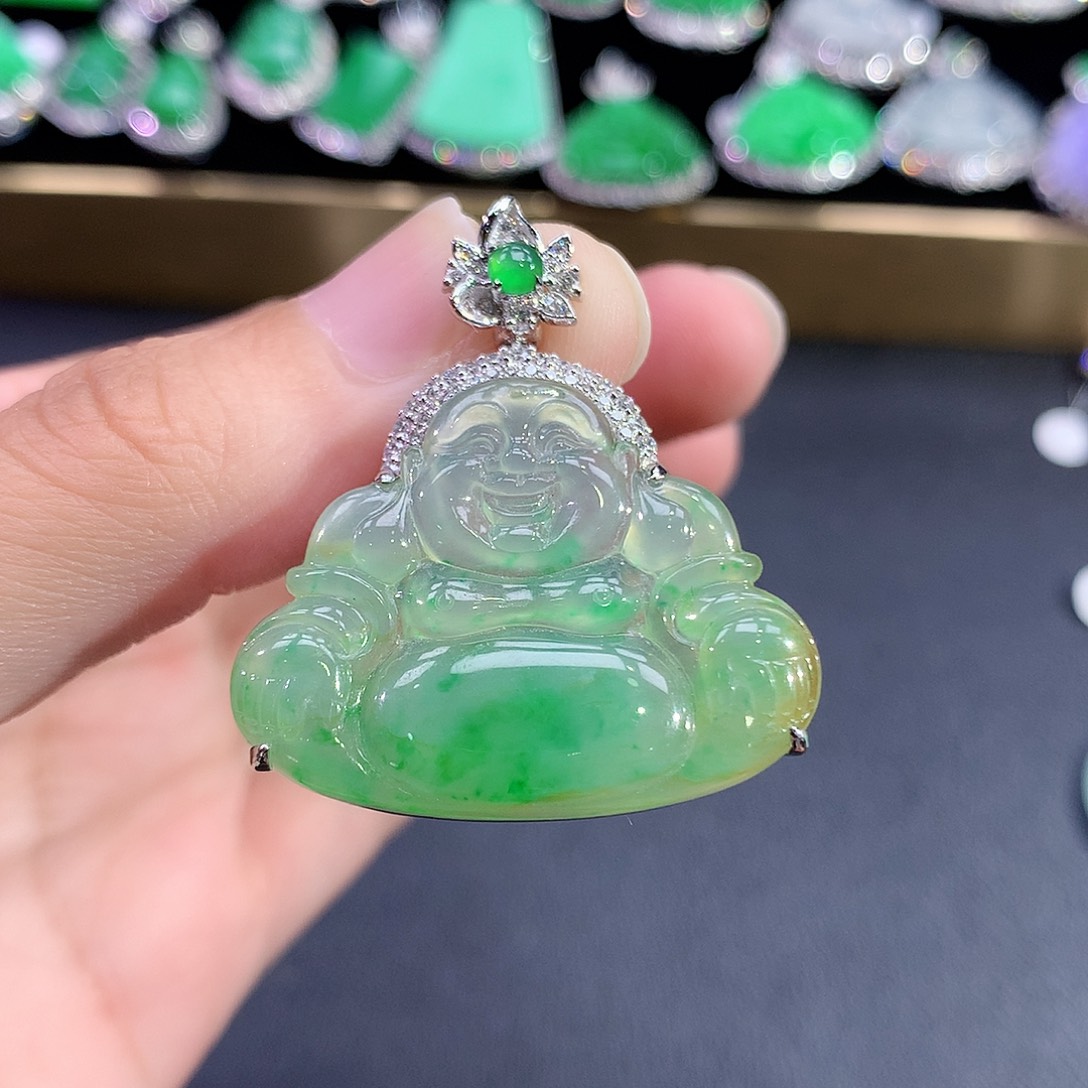 翡翠18K金镶嵌颈饰