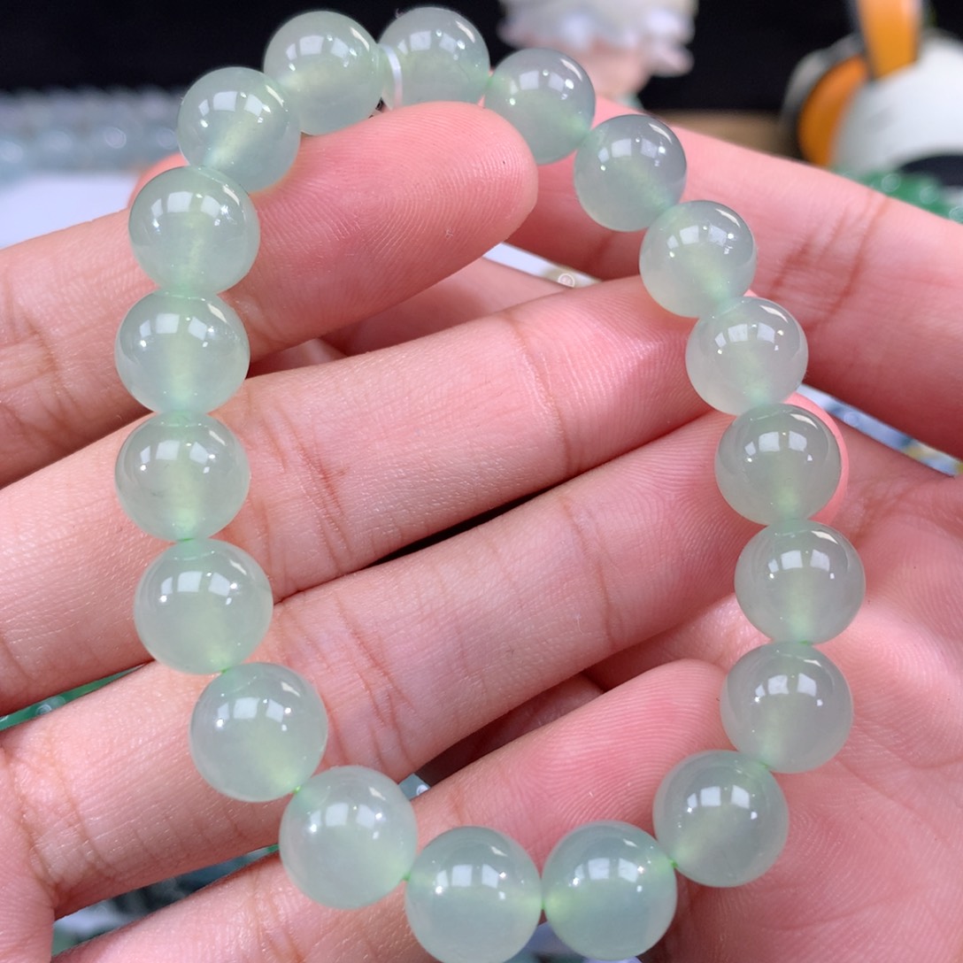 翡翠手链未镶嵌翡翠