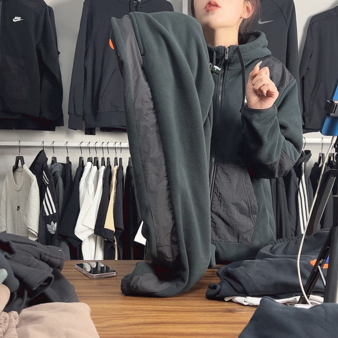 4893黑色L码130-150斤不退换