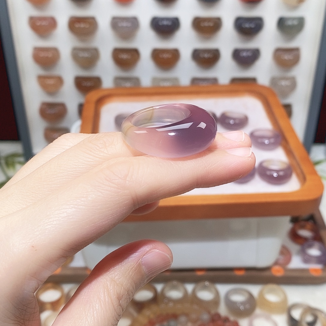 W***s玛瑙/玉髓未镶嵌戒指港18