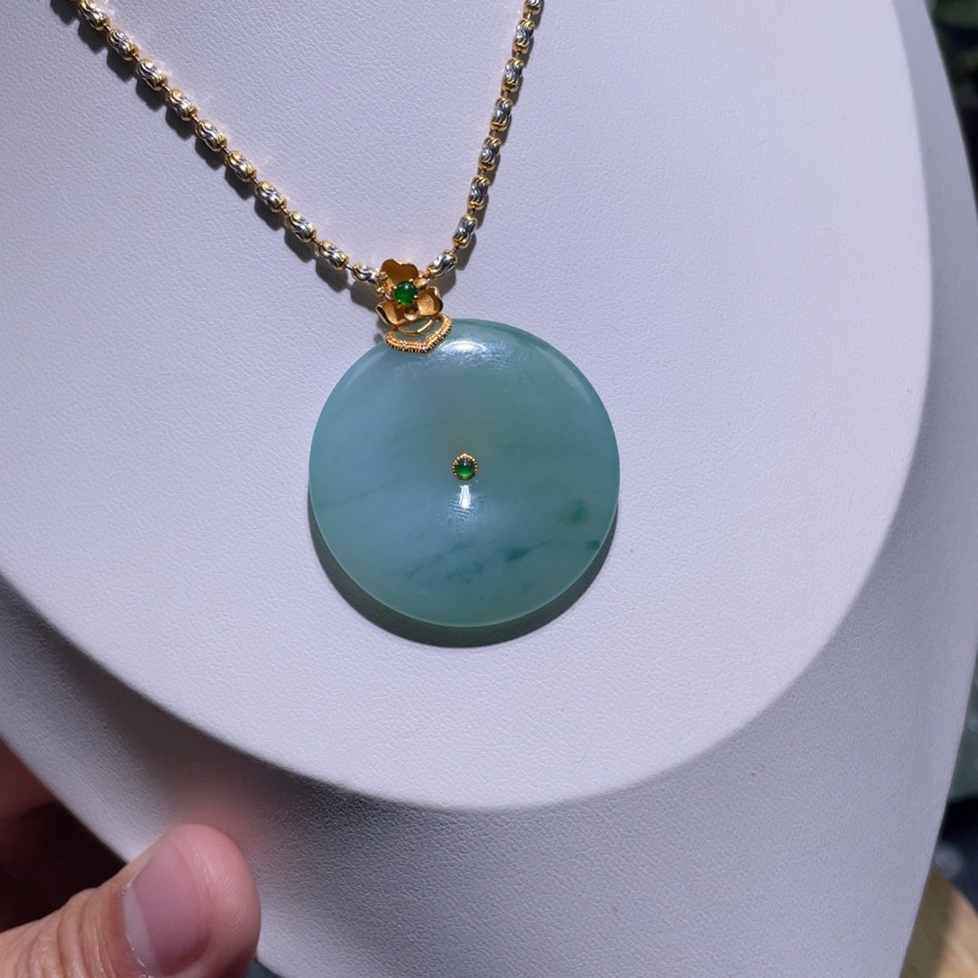 繁***星定制翡翠18K金镶嵌吊坠