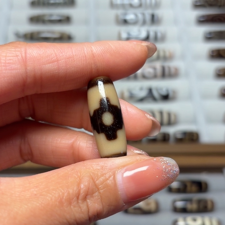 未镶嵌颈饰玛瑙/玉髓真**香