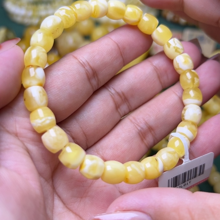 蜜蜡未镶嵌珠宝奇石