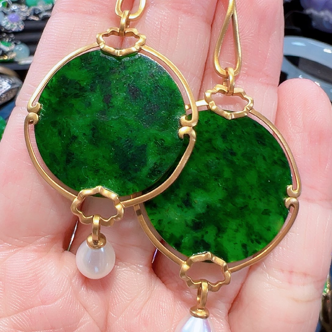 翡翠耳饰18K金镶嵌签收后24小时鉴赏期