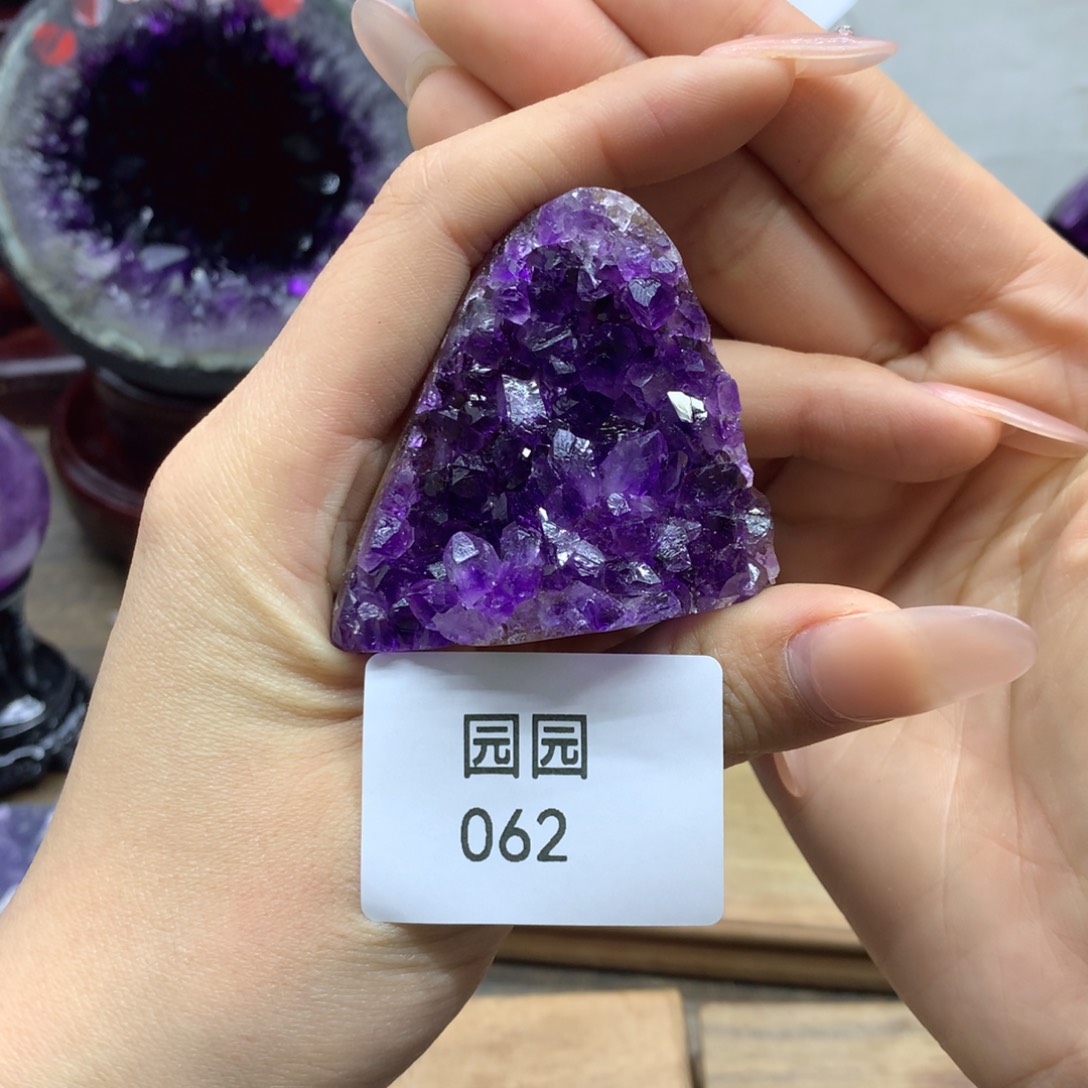 紫晶大型摆件（非配饰）未镶嵌