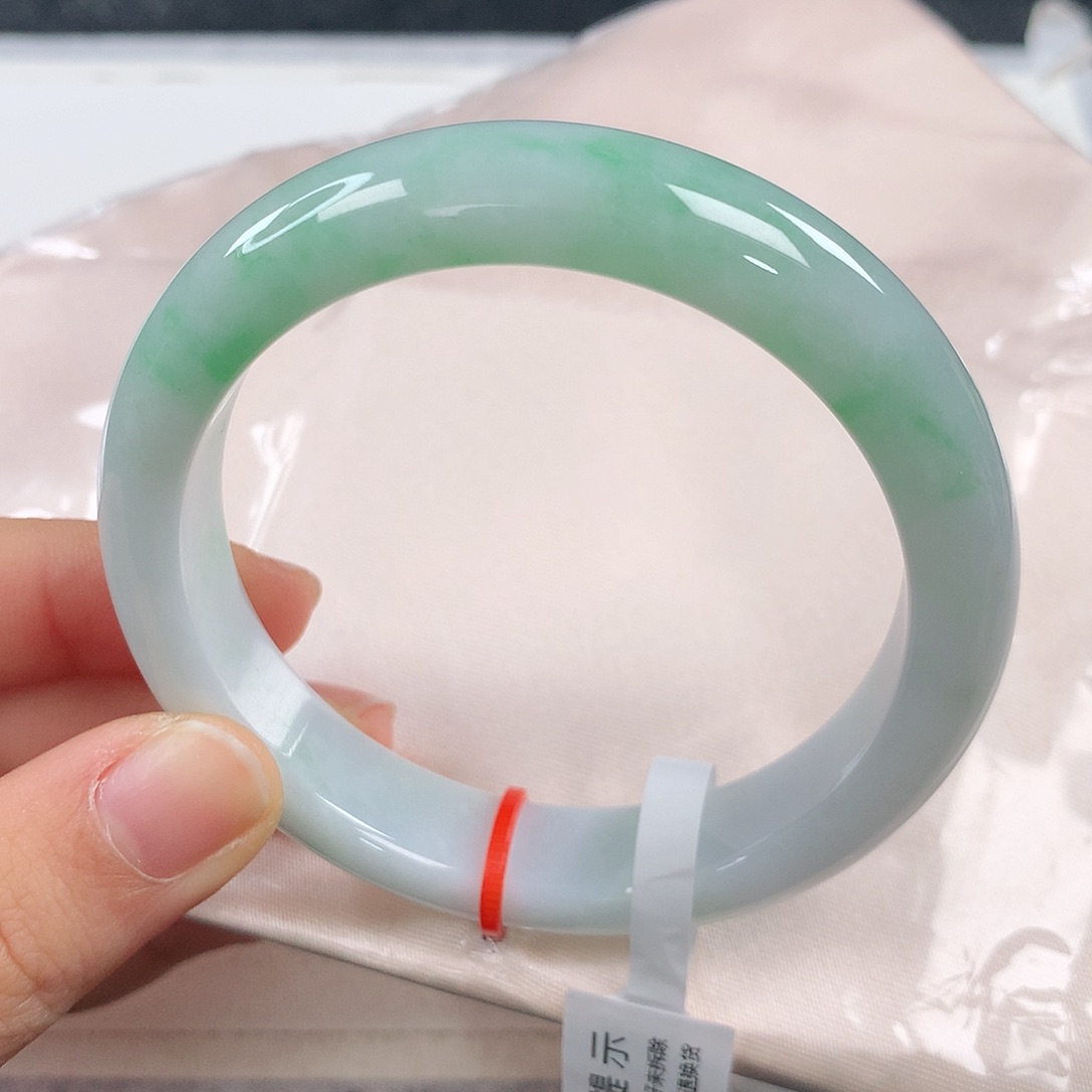 翡翠手镯未镶嵌 正圈①⑥④