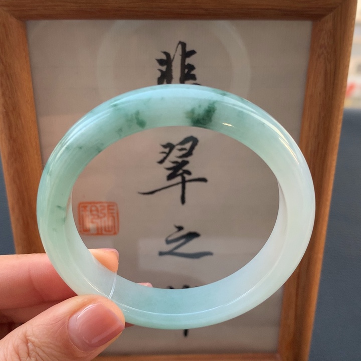 翡翠手镯未镶嵌翡翠手镯53