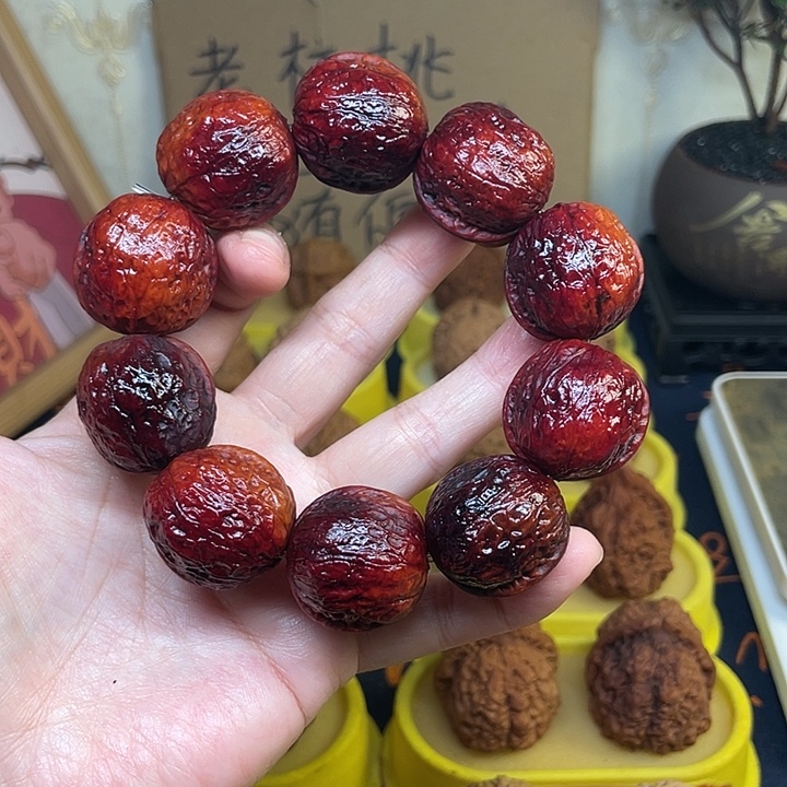 吊坠文玩核桃七彩小屁股28