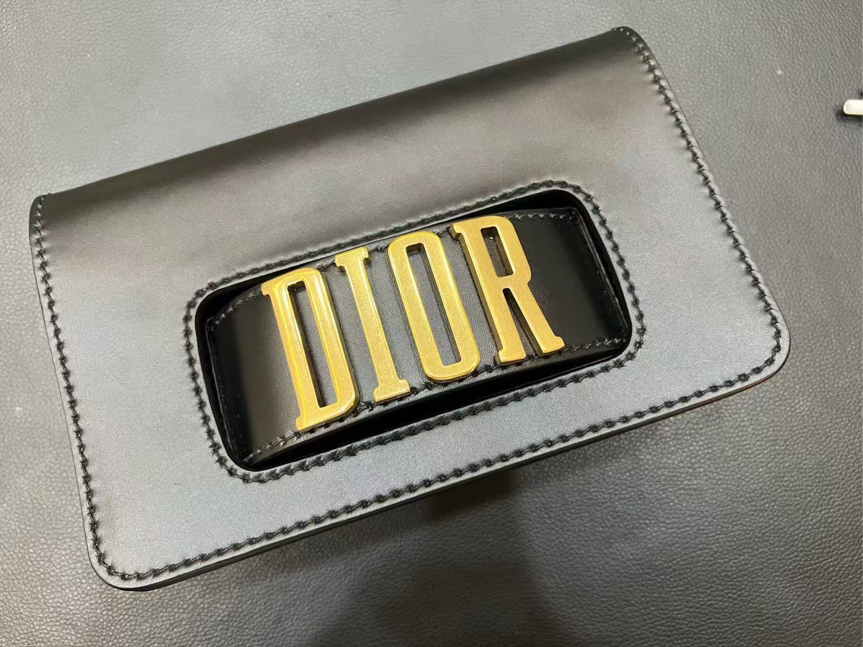99新 DIOR/迪奥 迪奥Jadior金属色手拿包/25cm*17cm