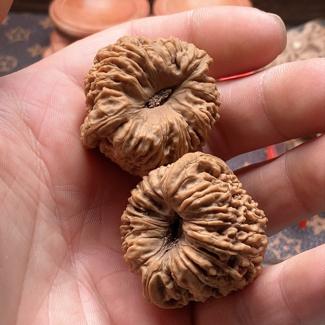 文玩核桃吊坠假****八南疆单只39