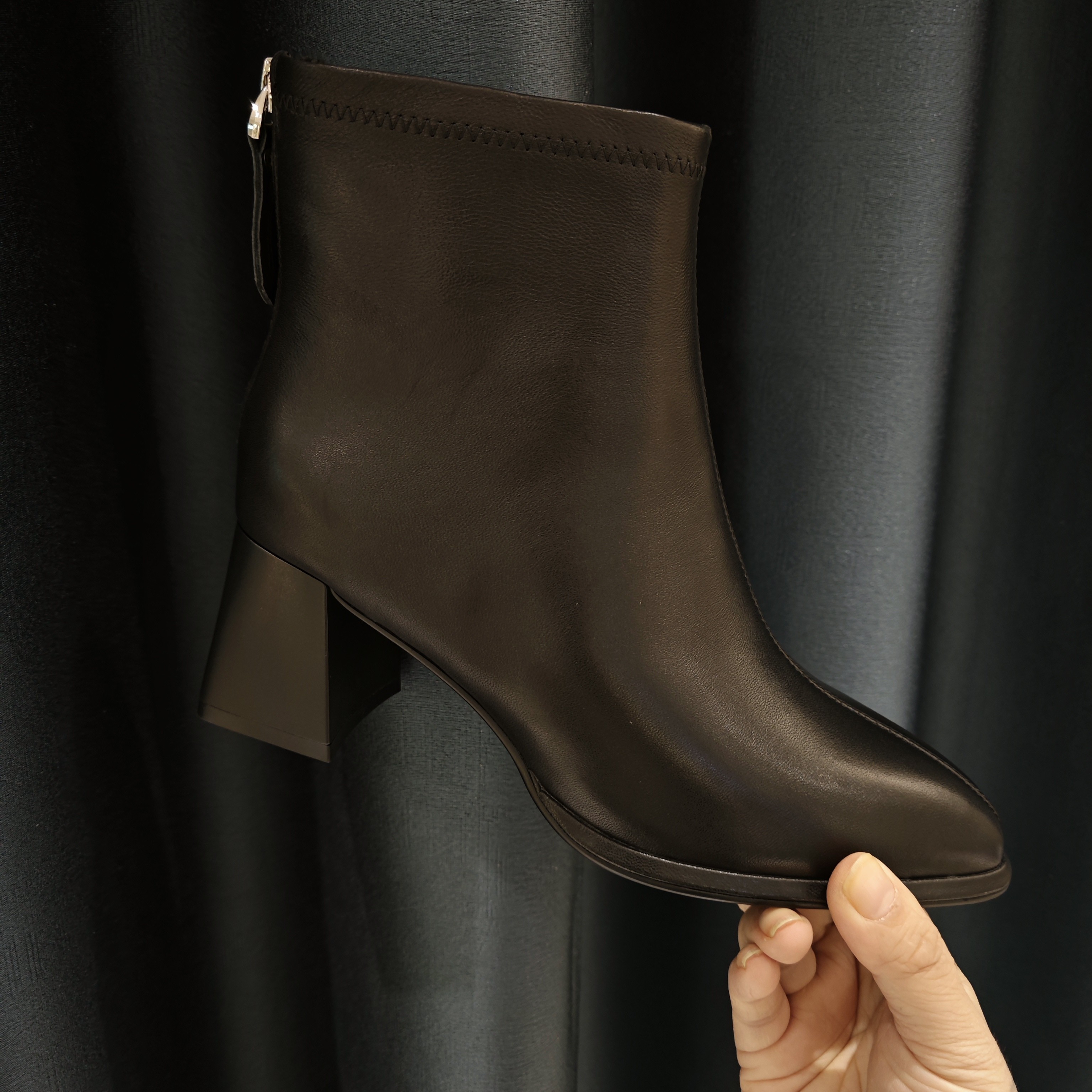 316-1广州女鞋二棉胎牛皮秋季法式女高跟粗跟中跟极简风单靴百搭