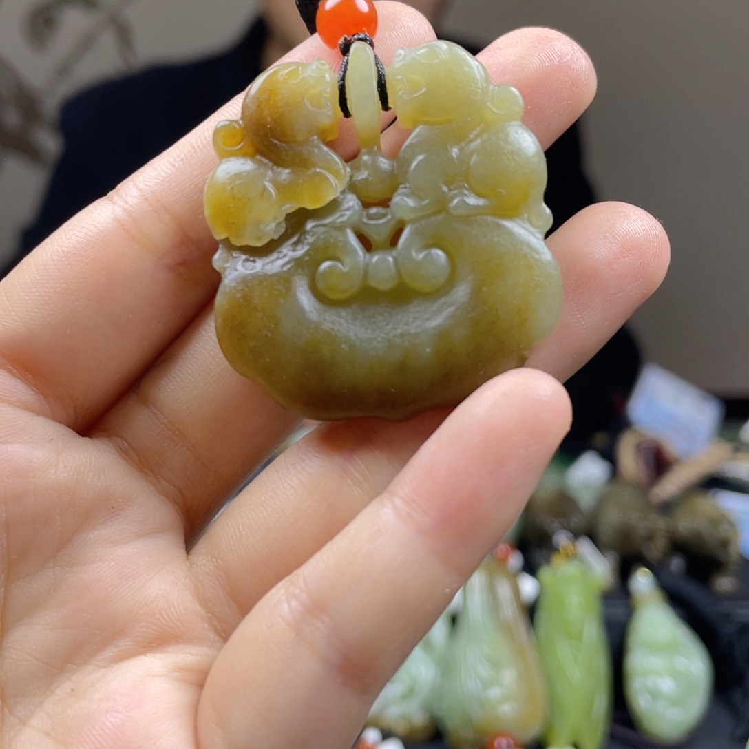 和田玉未镶嵌颈饰微瑕福利品