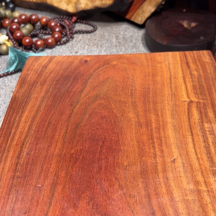 文***生紫檀木类端景台檀香