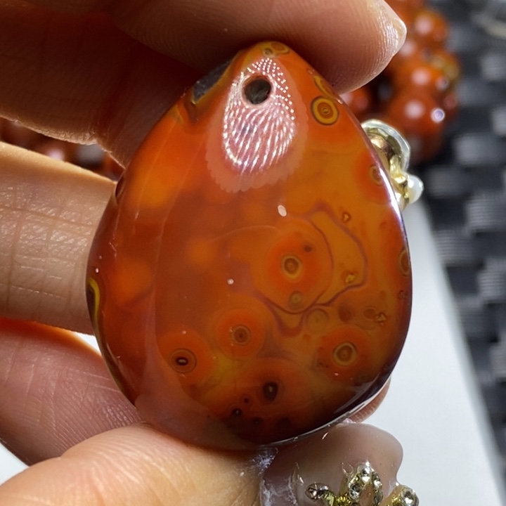 玛瑙/玉髓颈饰未镶嵌