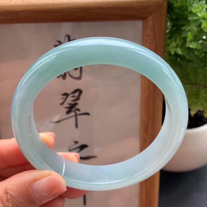 翡翠手镯未镶嵌翡翠手镯57