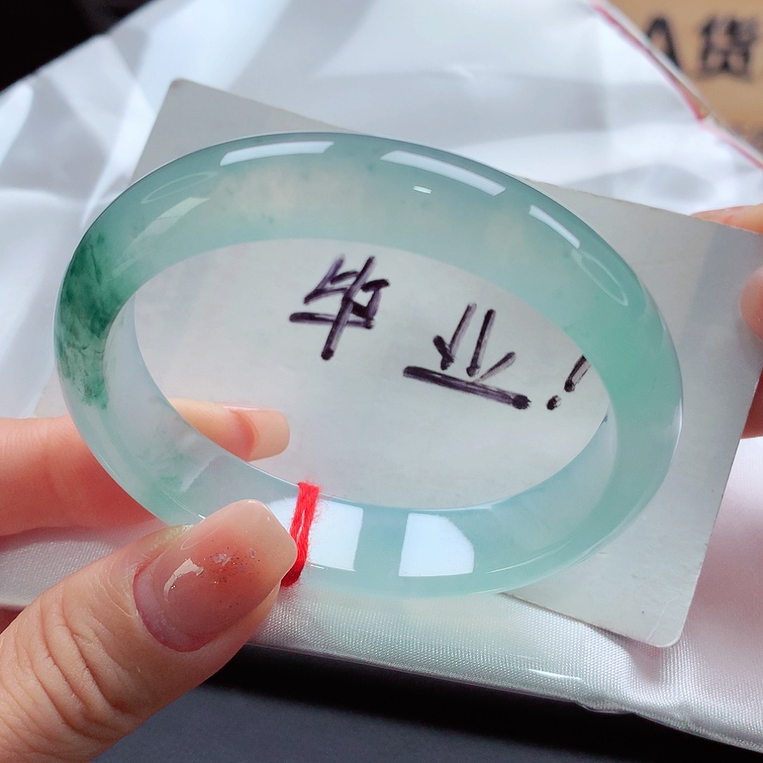 未镶嵌手镯（贵妃镯）翡翠54贵妃，冰蓝钢，刚性十足！毕业