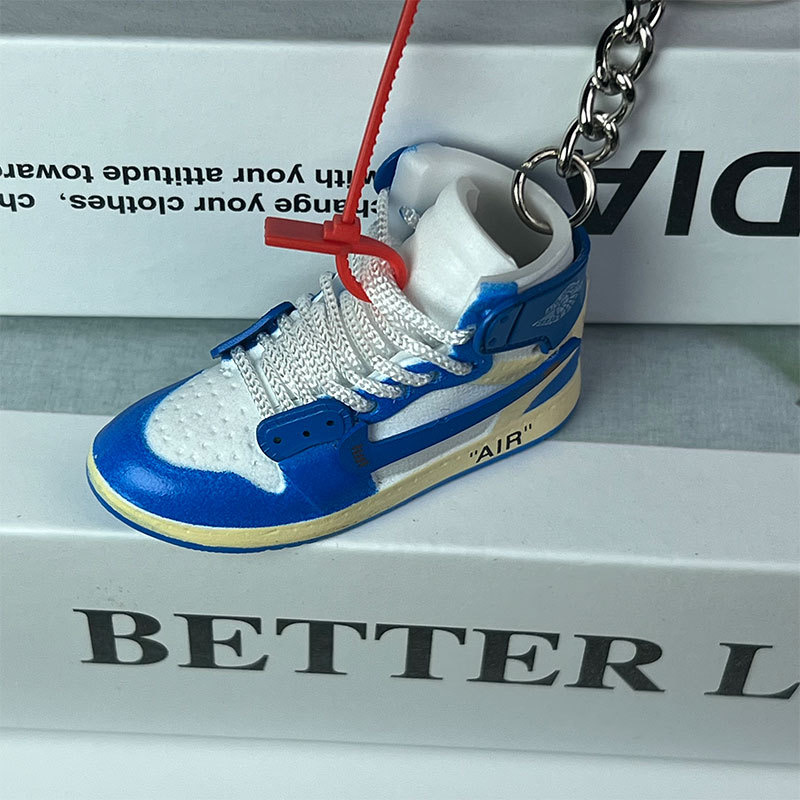 【臻签体育】潮品潮玩立体篮球鞋鞋模钥匙扣