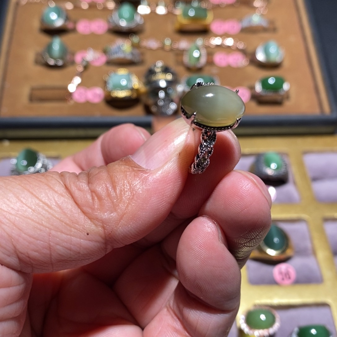 和田玉（碧玉）戒指未镶嵌