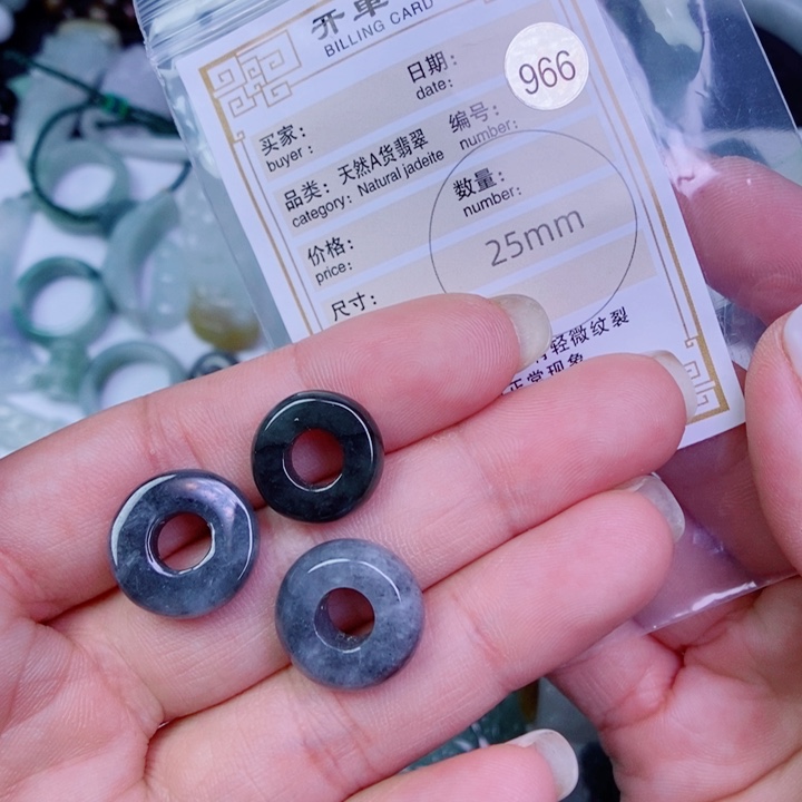 翡翠未镶嵌颈饰吊坠