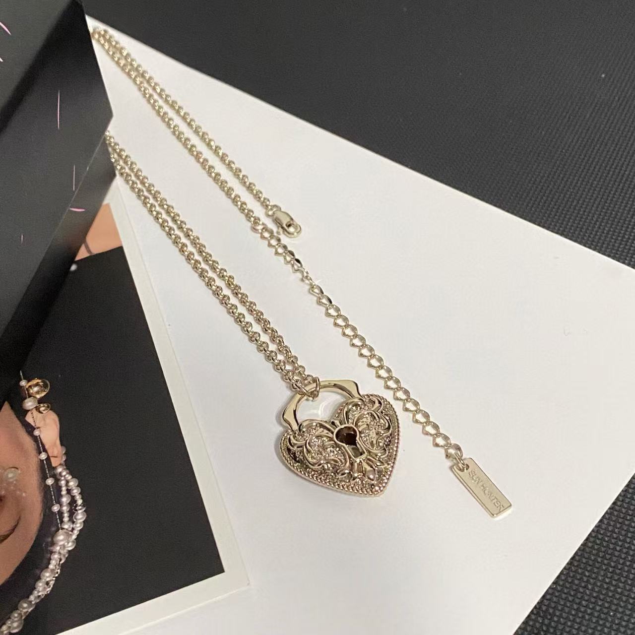 铜合金锆石项链 F804浅太金色爱心锁项链