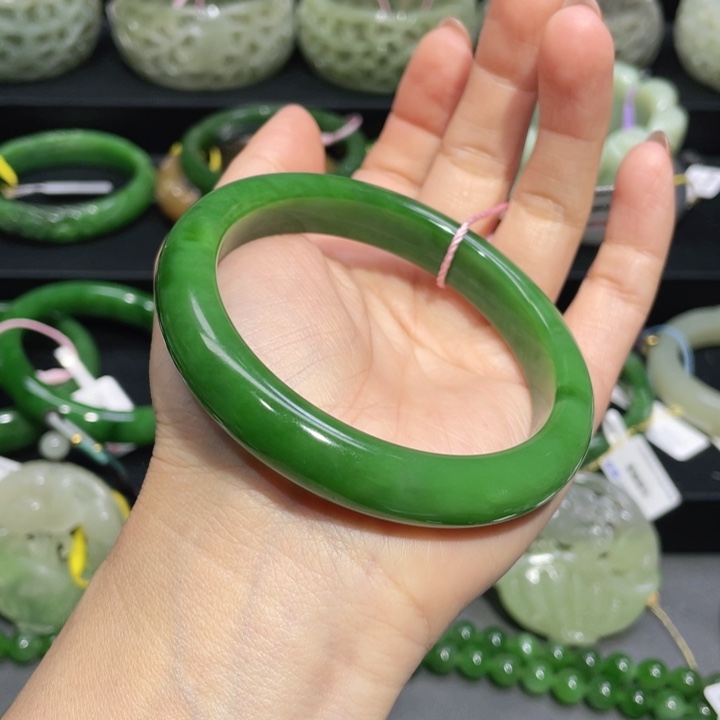 和田玉手镯60+圈口 编号118未镶嵌