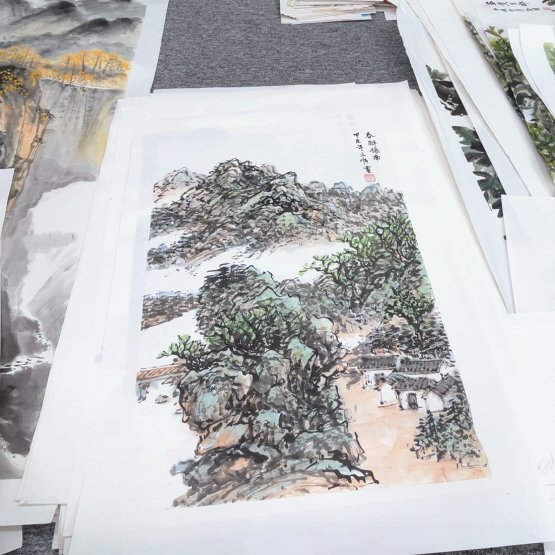 国画保***陳四尺三开绘画