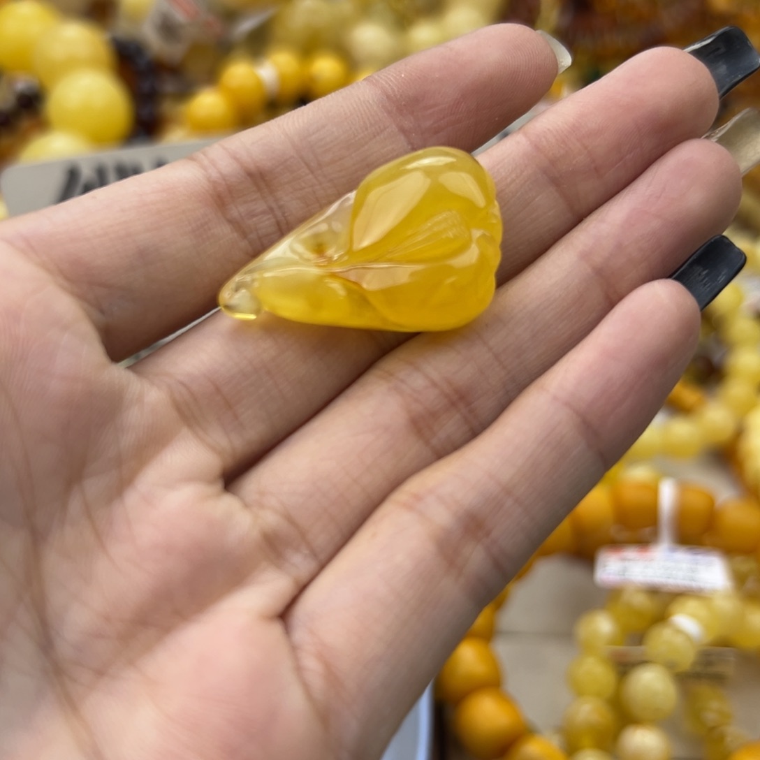 琥珀珠宝奇石未镶嵌