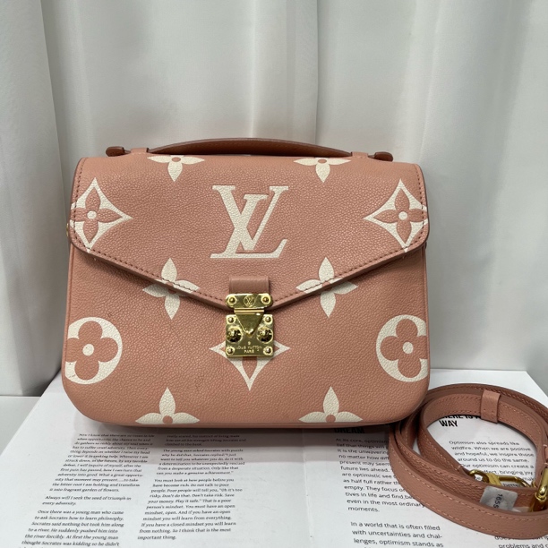 95新 LouisVuitton/路易威登 Pochette Metis粉色邮差包芯片款