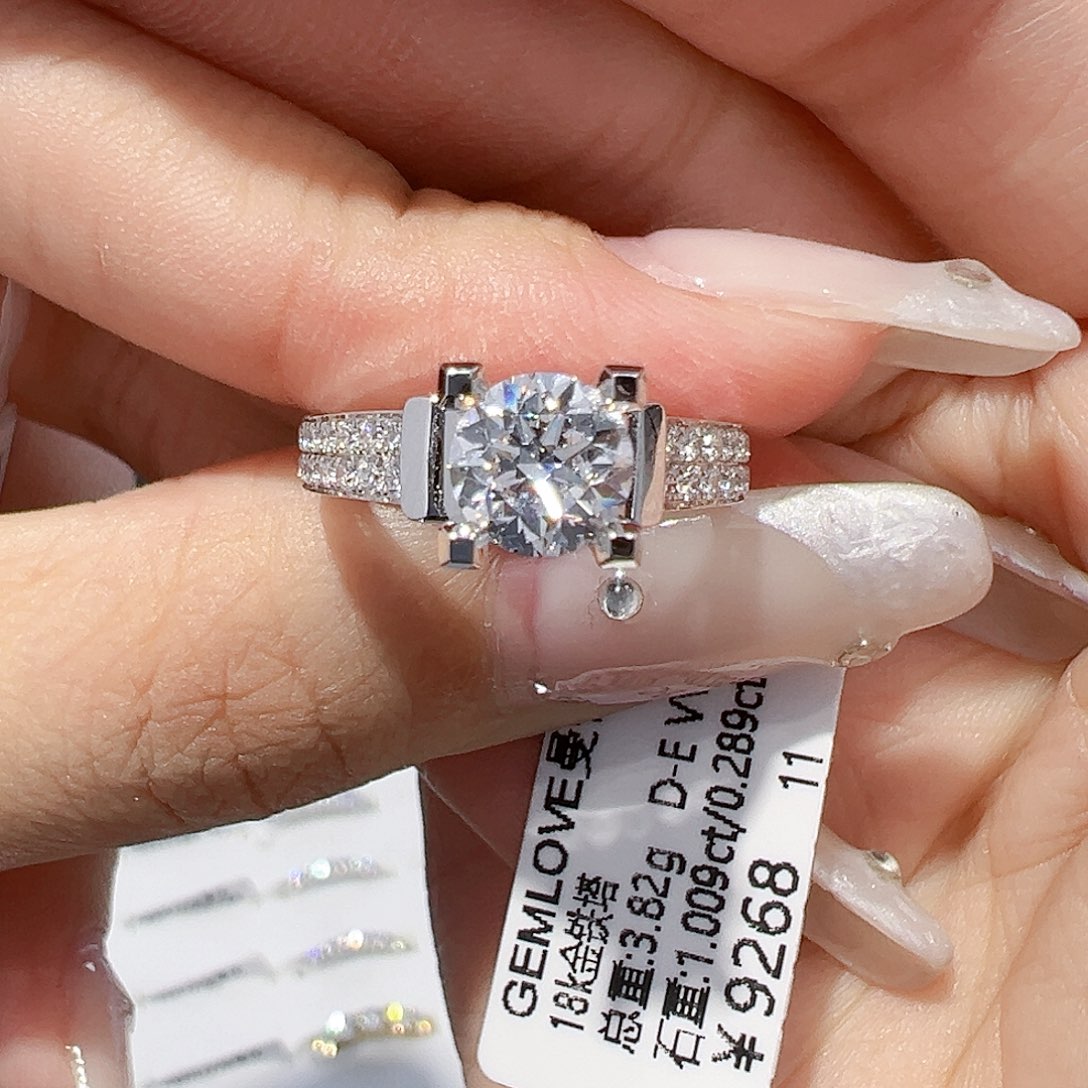 实验室培育钻石18K金镶嵌1.009