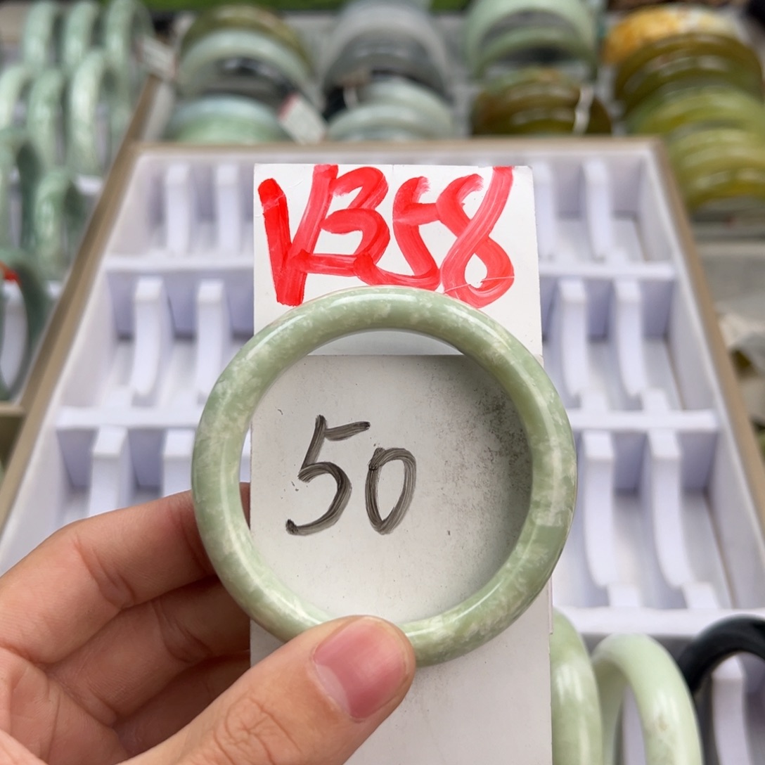 岫玉手镯未镶嵌天然岫玉微瑕