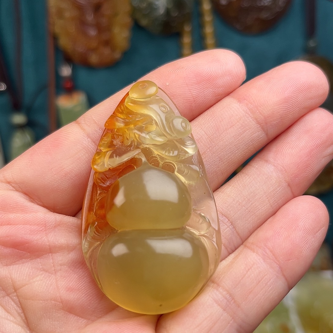 未镶嵌蛇纹石玉颈饰