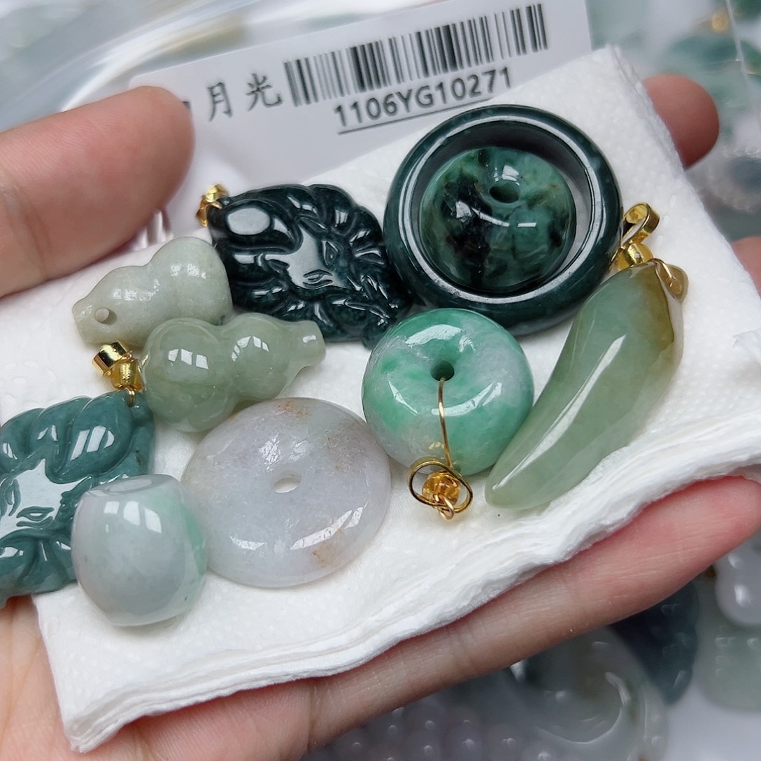 翡翠未镶嵌吊坠(不含链)