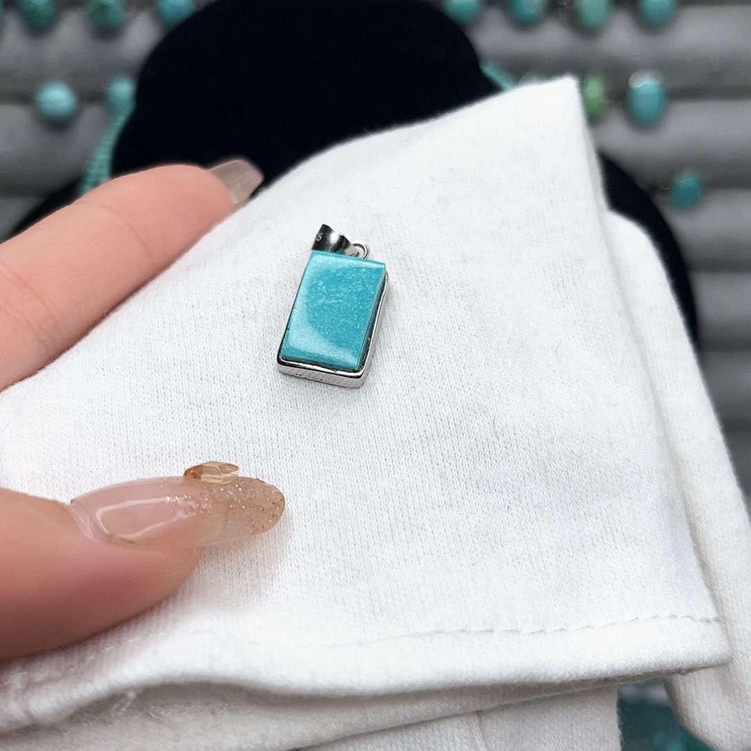 绿松石绿松石未镶嵌