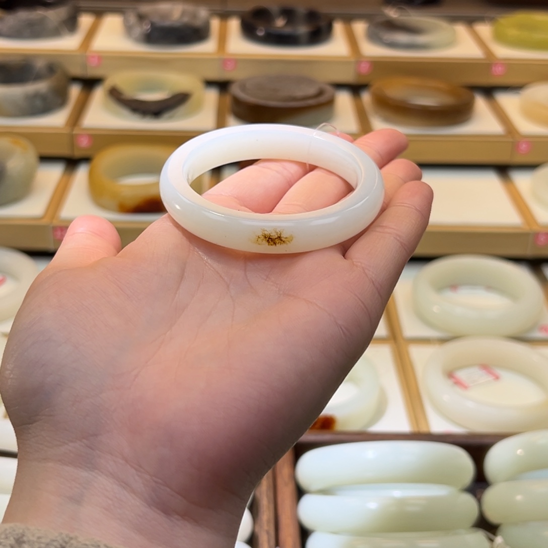 和田玉未镶嵌手镯15