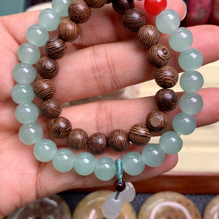 硅化珊瑚（珊瑚玉）未镶嵌颈饰