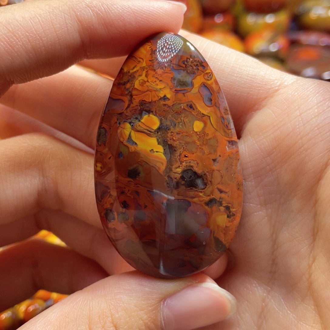 玛瑙/玉髓颈饰未镶嵌