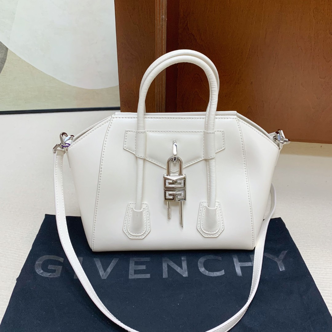 99新 Givenchy/纪梵希 【98新】givenchy 25新款antigona