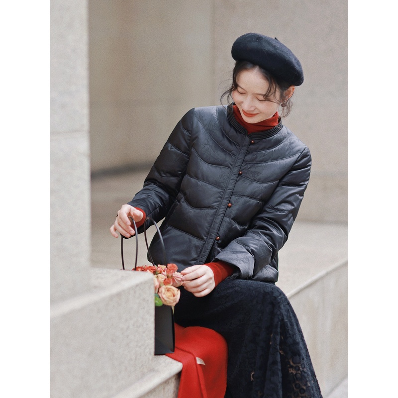 红念白鸭绒羽绒服女短款小个子2025年冬季新款短款羽绒服女小个子