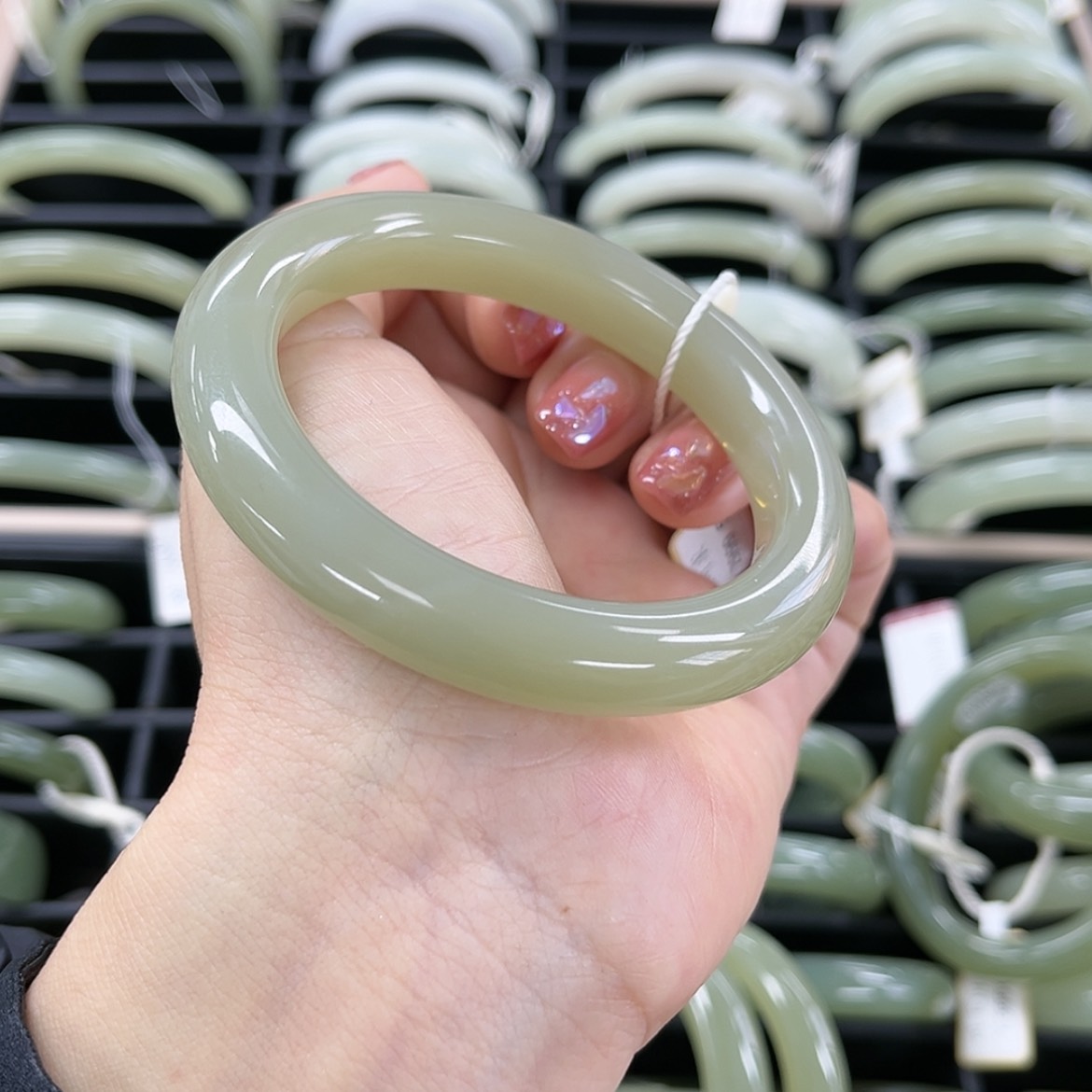 【闪购商品】和田玉手镯未镶嵌