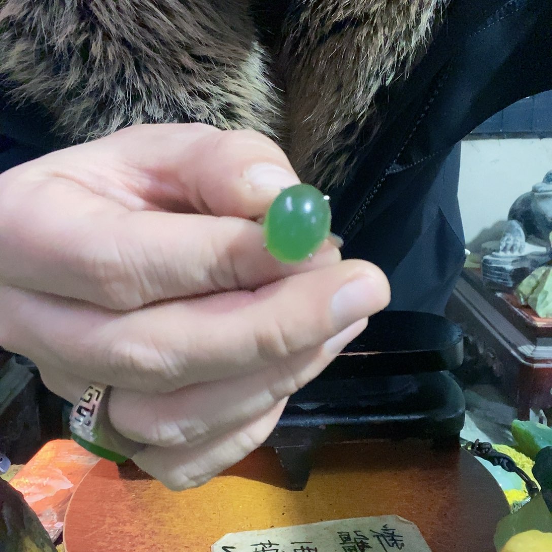 蛇纹石玉未镶嵌珠宝半成品