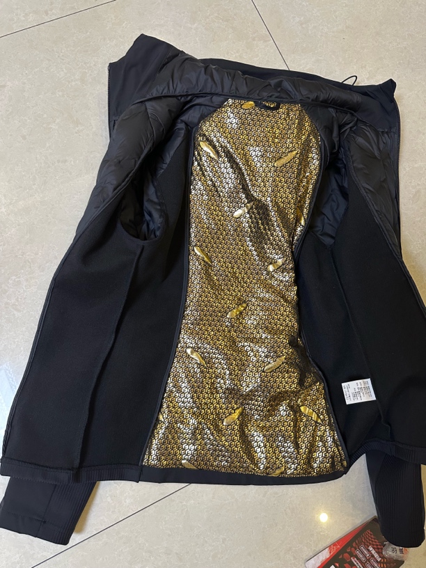 冬季修身连帽棉服